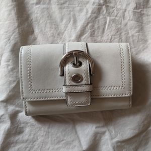 Vintage Coach small ivory leather buckle wallet